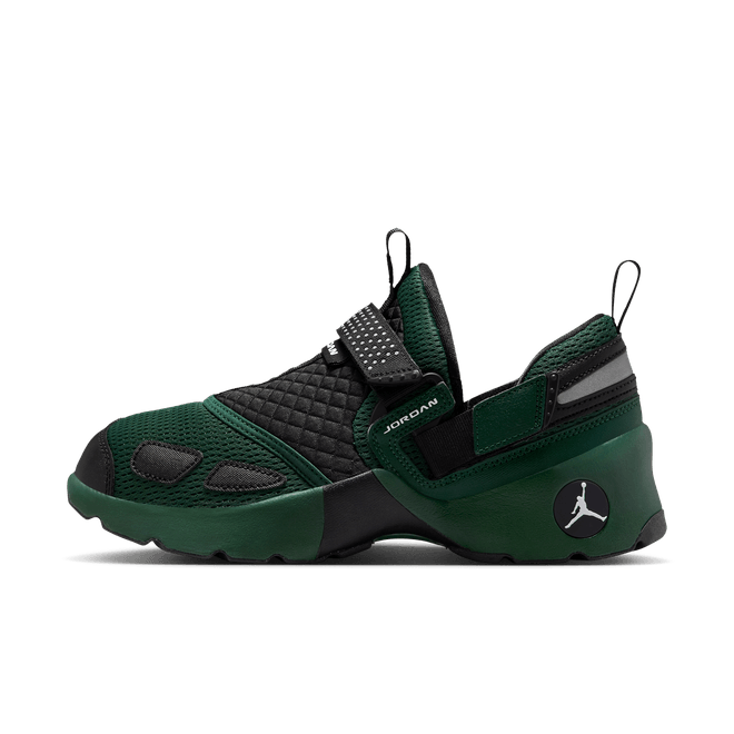 Jordan Trunner LX HQ2164-300