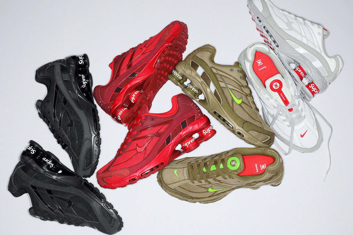 Supreme toont officiële beelden Nike Shox Ride 2 collab
