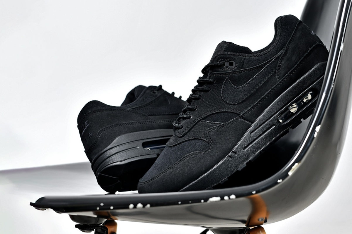 Nike Air Max 1 Premium ‘Black Cat’ (HV8065‑001) – Release info, foto’s &amp; alles over deze Black Cat AM1 Sneaker
