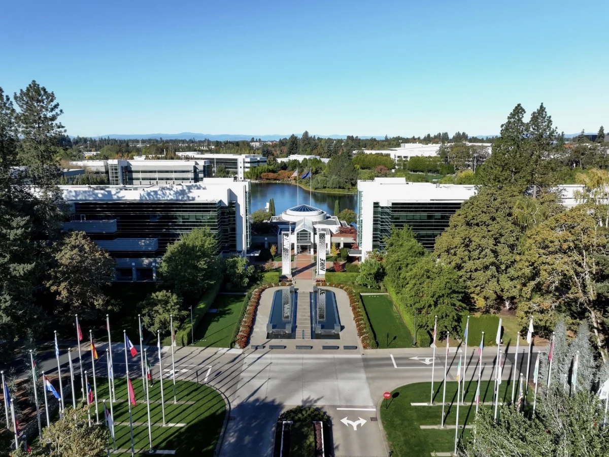 Nike vernoemt Beaverton hoofdkantoor naar oprichter Phil Knight