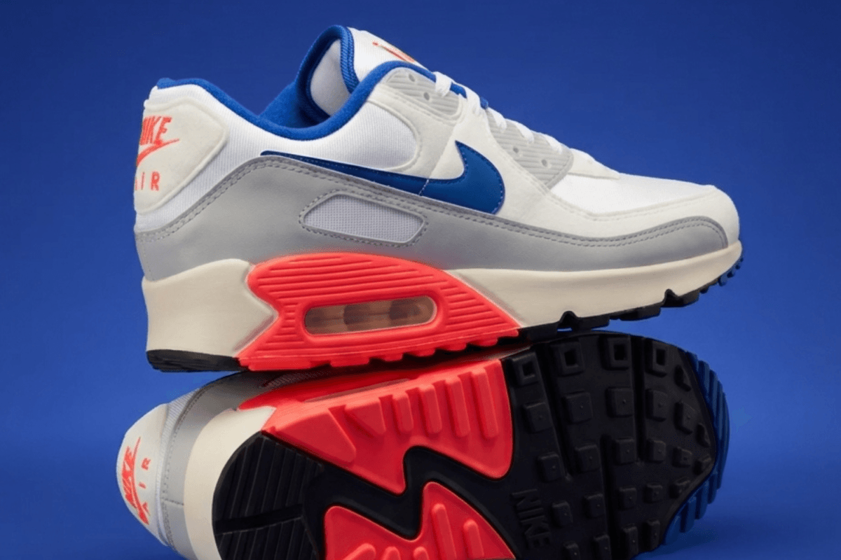 Nike brengt de 'Ultramarine' colorway terug maar nu met de Air Max 90