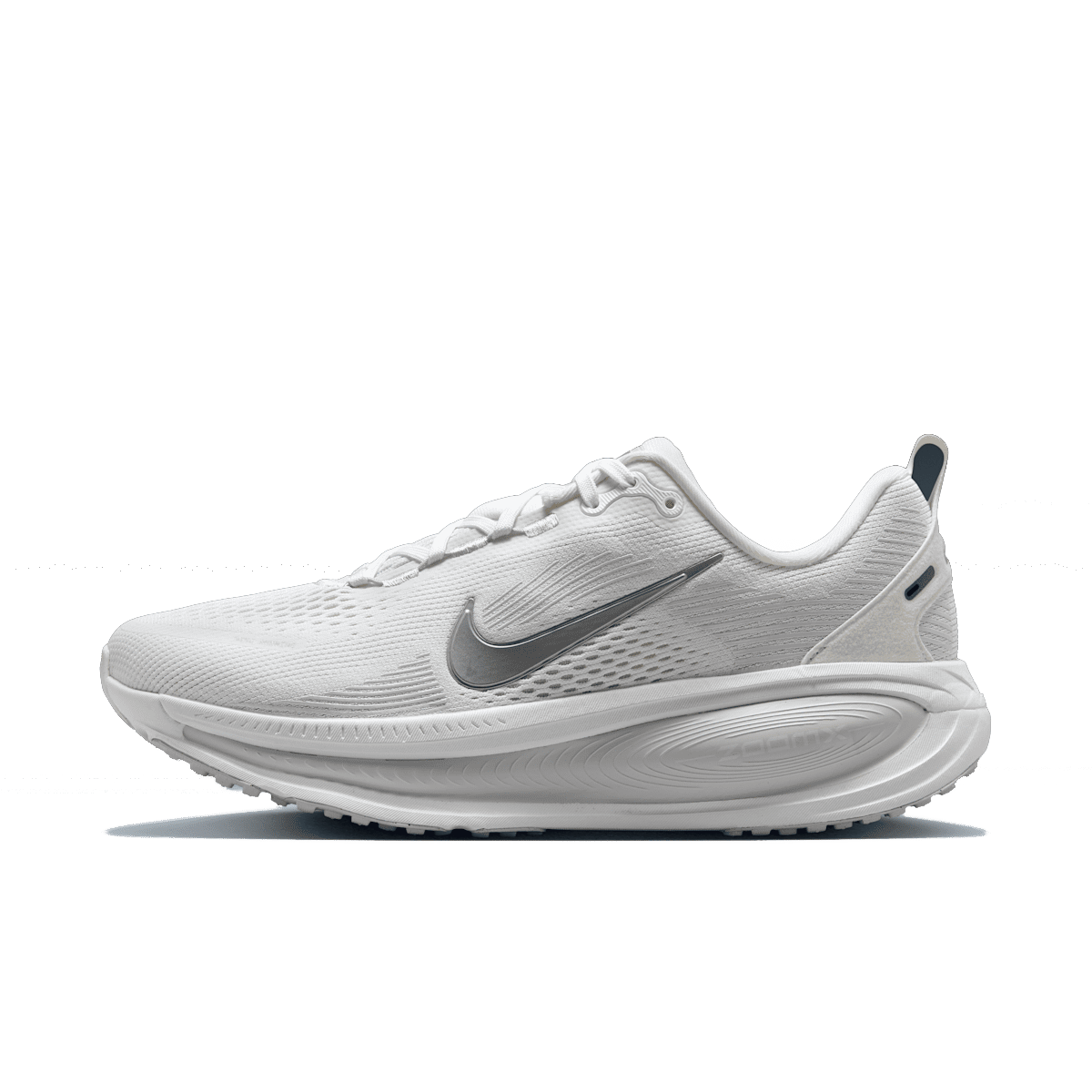 Nike Vomero 18 WMNS 'White & Metallic Silver' HM6804-104