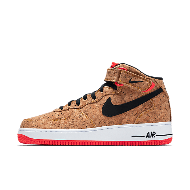 Nike 'Air Force 1' 748282-100