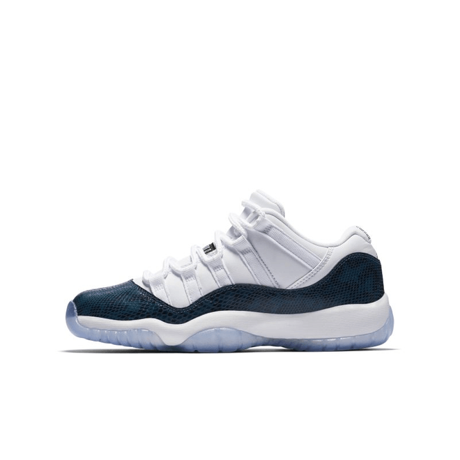 Air Jordan 11 Retro Low LE CD6847-102