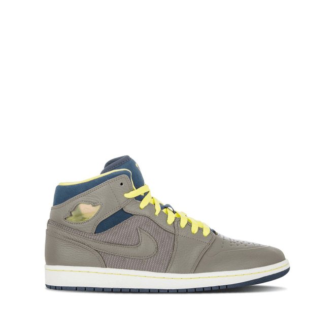 Jordan Air Jordan Retro 1 555071045