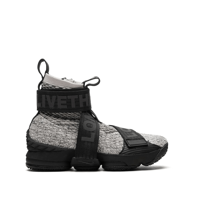 Nike lebron 15 lif AO1068-100