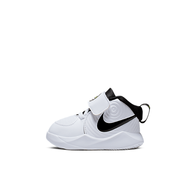 Nike Team Hustle D 9 AQ4226-100