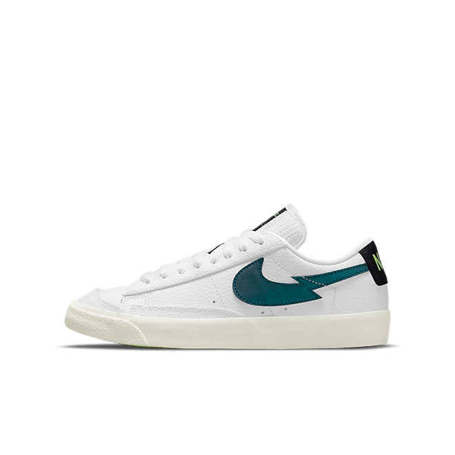 Nike Blazer DM8689-100