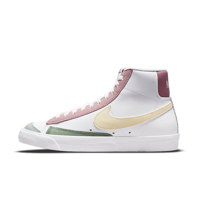 Nike Blazer Mid '77 DN5052-100