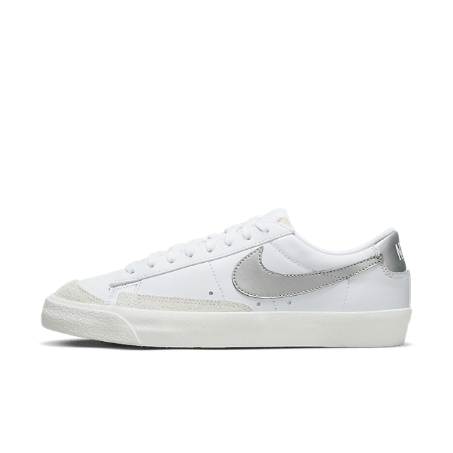 Nike WMNS Blazer Low 77  DC4769-113