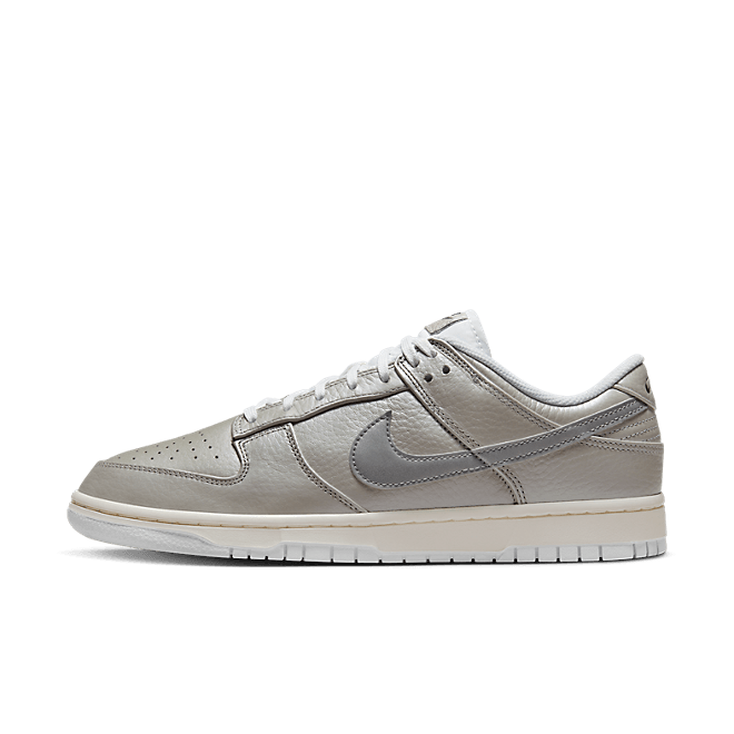 Nike Dunk Low Metallic Silver DX3197-095