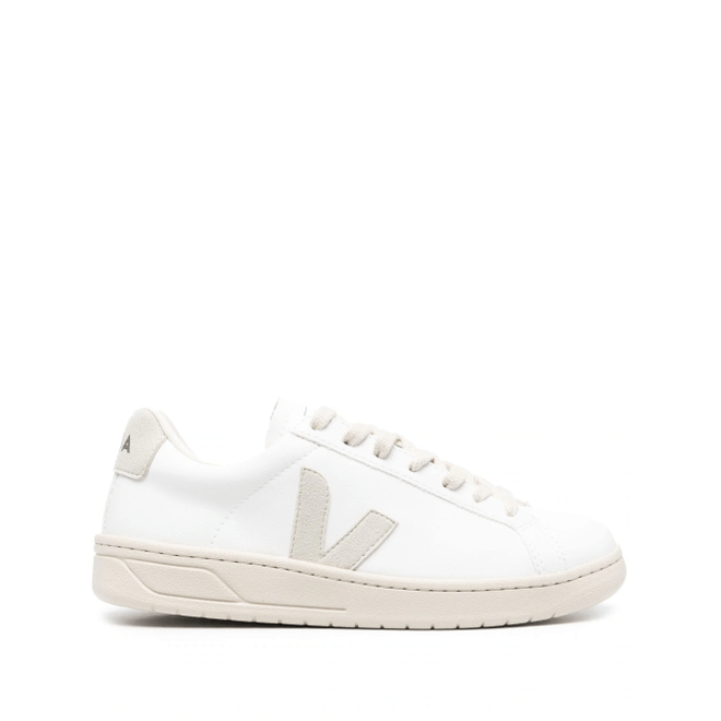 VEJA logo-patch lace-up UC0703134A
