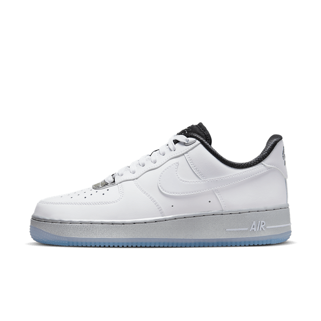 Nike Air Force 1 '07 SE White Chrome DX6764-100