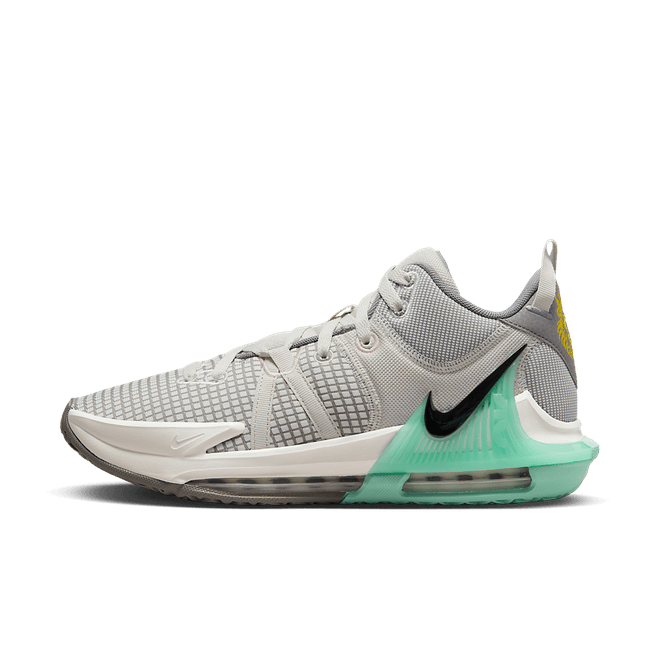 LeBron Witness 7 DM1123-006