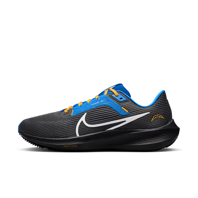 Nike Pegasus 40 (NFL Los Angeles Chargers) Road DZ5948-001