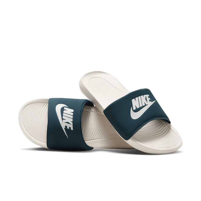 Nike Victori One CN9675-403