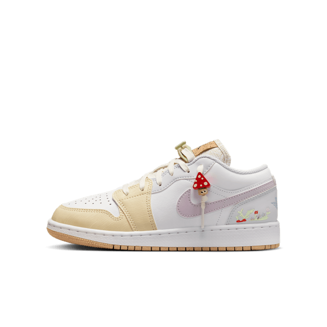 Nike Air Jordan 1 Low SE Older Kids' IB8861-151