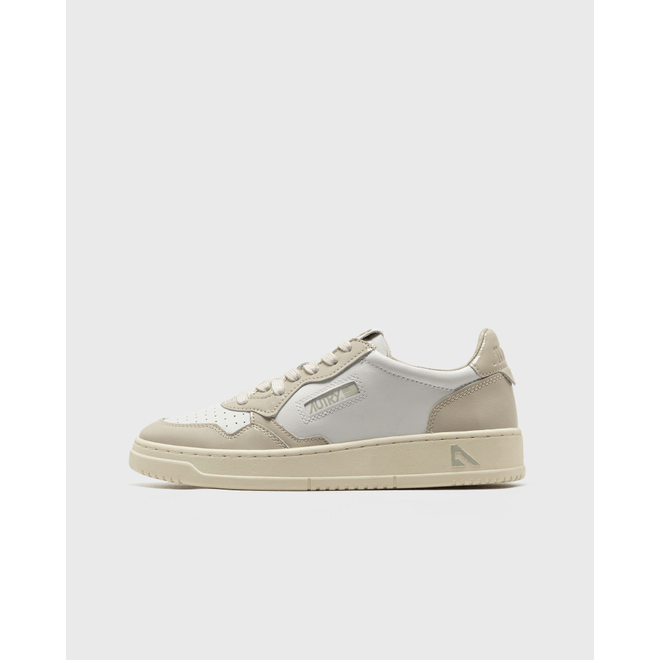 Autry Action Shoes Wmns Medalist Low AULWRT01