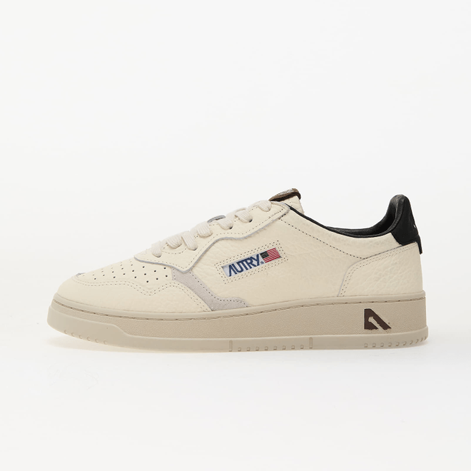 Autry Medalist Low Wom Black A1UNAULWLE15