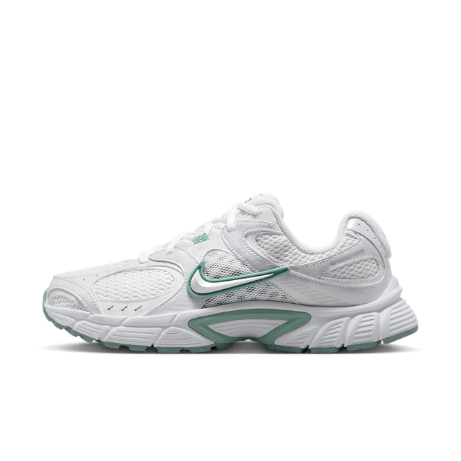 Nike V5 RNR HQ7901-106