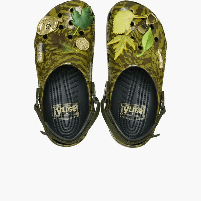 Crocs Classic Clog Aries Arise Dark Algae 211060-3AC