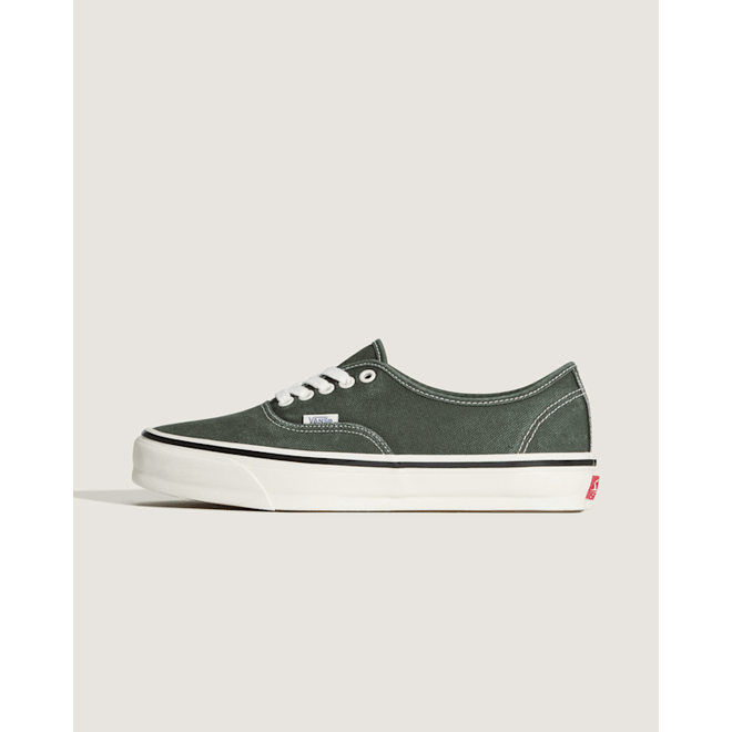 Vans Premium Authentic  VN000EBNKEL