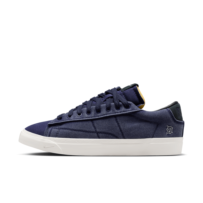 Nike Blazer Low x Book HQ2054-400