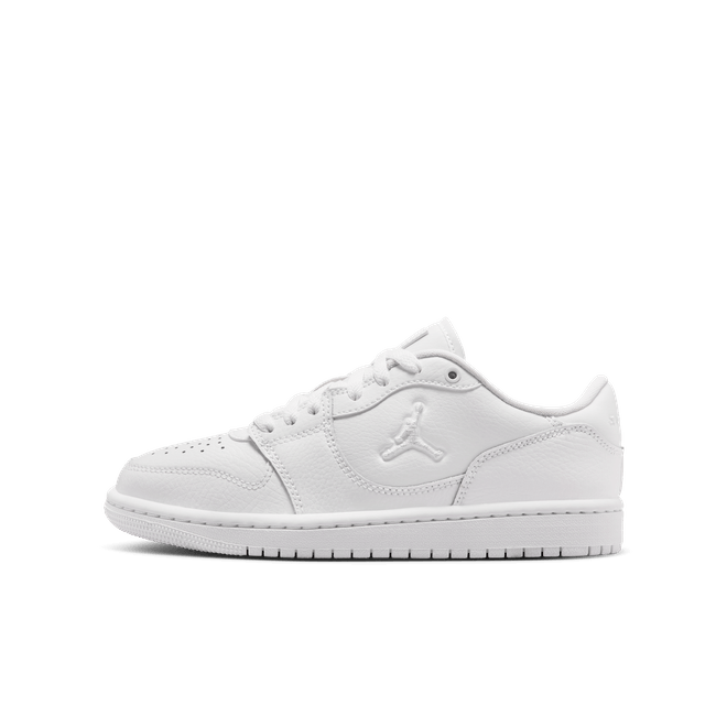 Jordan Court Connect Low IQ6016-100