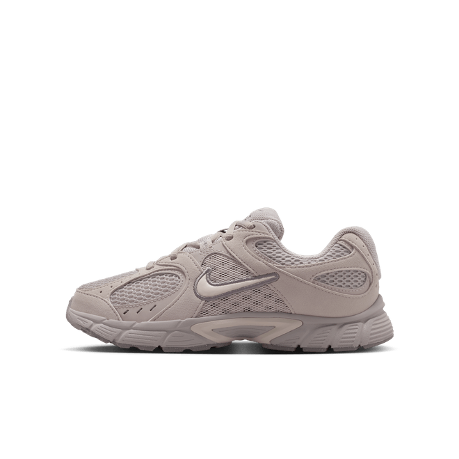 Nike V5 Runner Suede Older Kids' IO1644-201