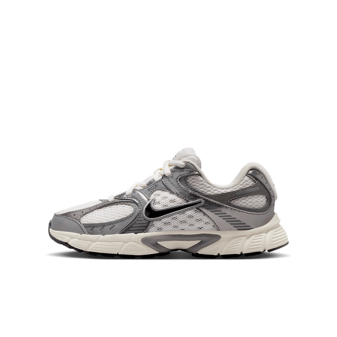 Nike V5 RNR Older Kids' HQ6411-003