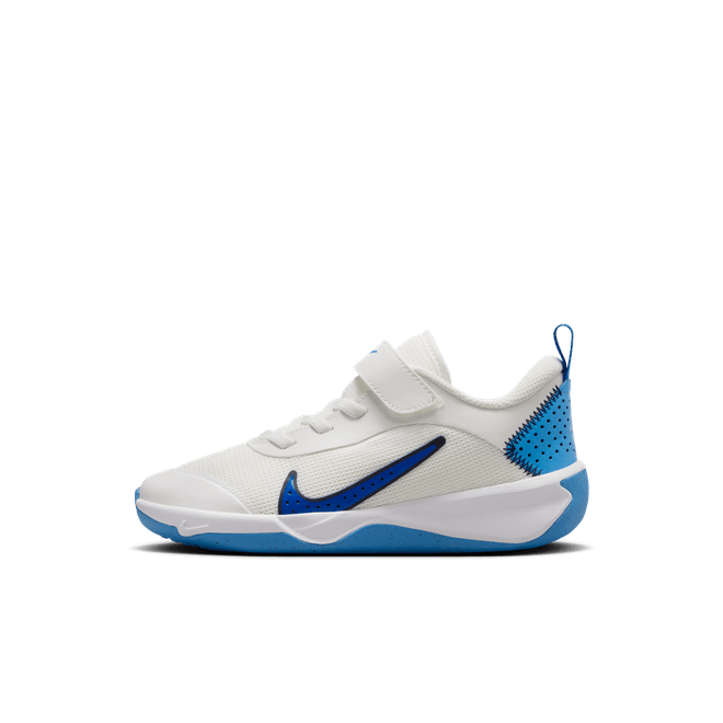 Nike Omni Multi-Court Younger Kids' DM9026-108