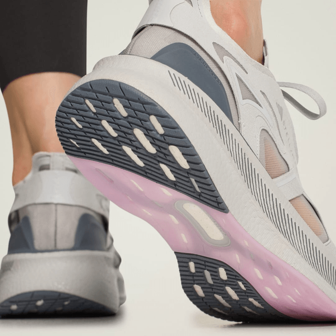 adidas  by Stella McCartney Ultraboost 5 KJ1019