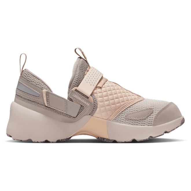 Jordan Trunner Lx  White IQ2719-002