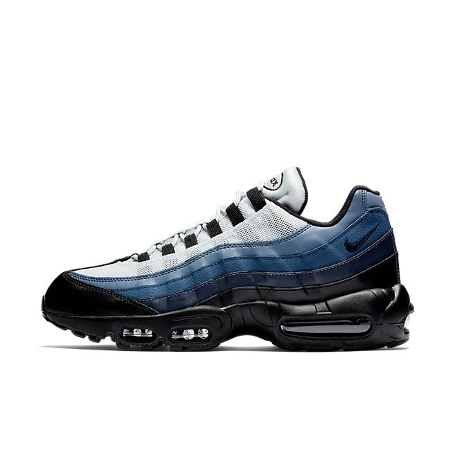 Nike Air Max 95 Essential  749766-028