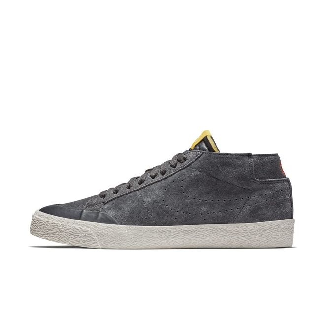 Nike SB Zoom Blazer Chukka XT  AH3366-002