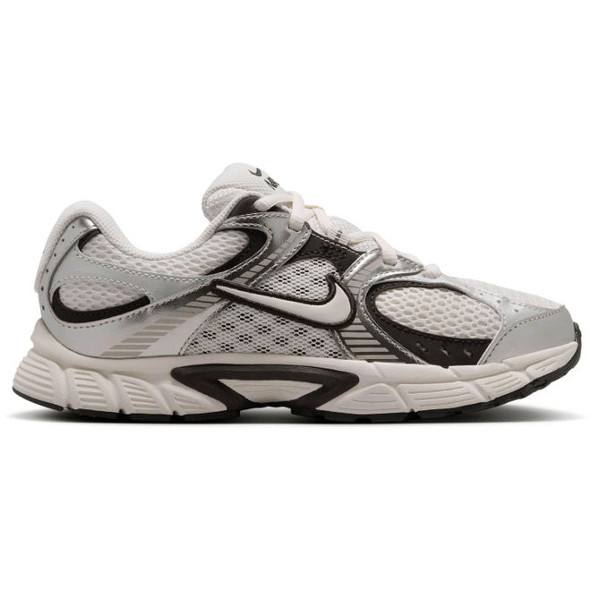 Nike V5 RNR Big Kids' HQ6411-005