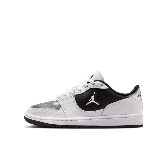 Nike Jordan Court Connect Low Older Kids' IR2298-100