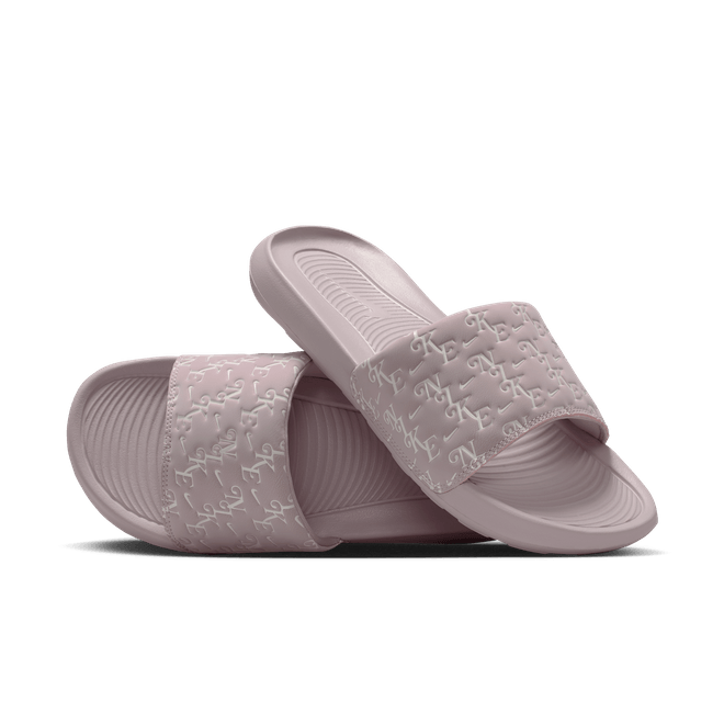 Nike Victori One HQ7022-602