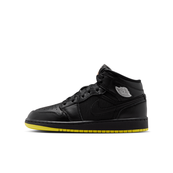 Air Jordan 1 Mid SE Big Kids' IV6811-001