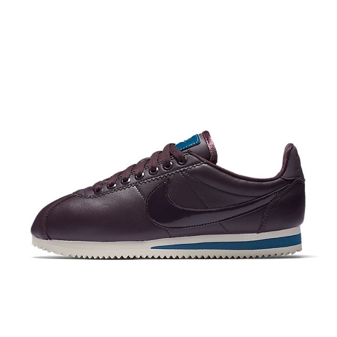 Nike Wmns Cortez Classic SE PRM *Beautiful x Powerful* (Port Wine / Po AJ0135 600