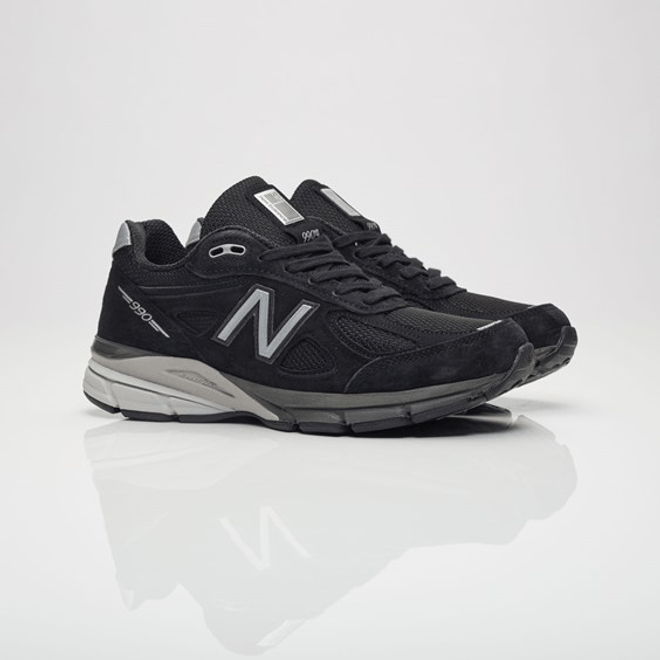 New Balance W990 W990BK4