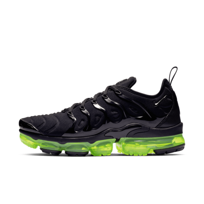 Nike Air VaporMax Plus 'Black Volt' 924453-015