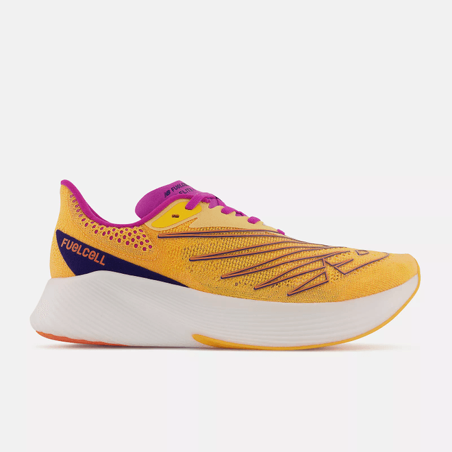 New Balance FuelCell RC Elite v2 Vibrant Apricot