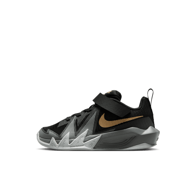 Nike S.T. Dynamite Younger Kids' Basketball Shoe