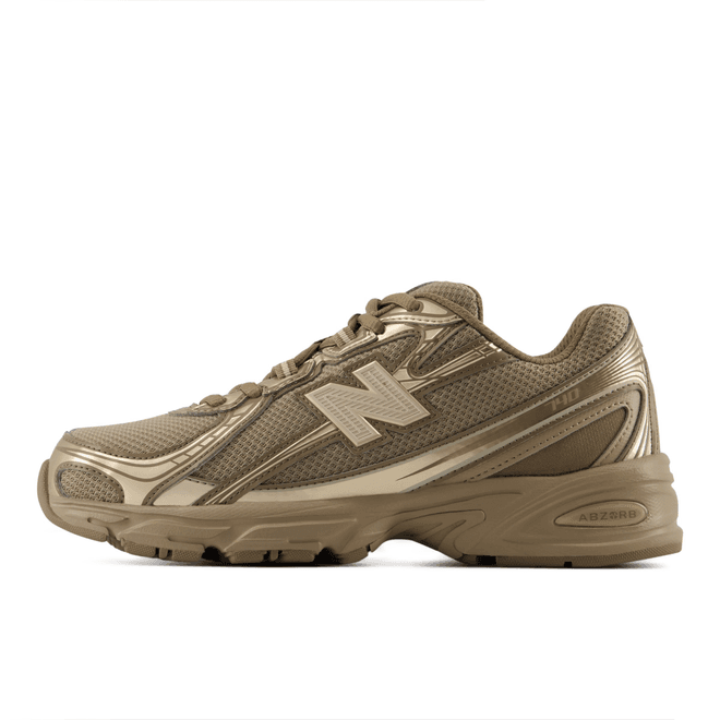 New Balance 740