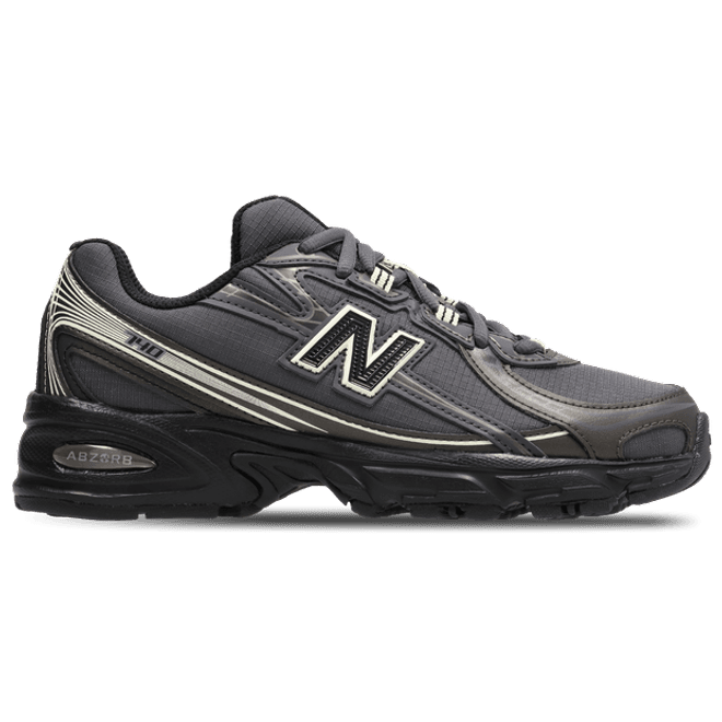 New Balance 740