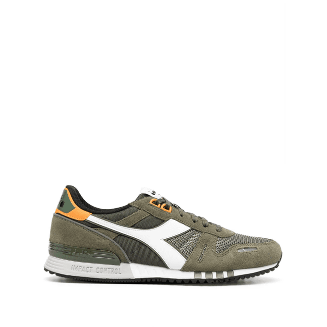 Diadora logo-patch