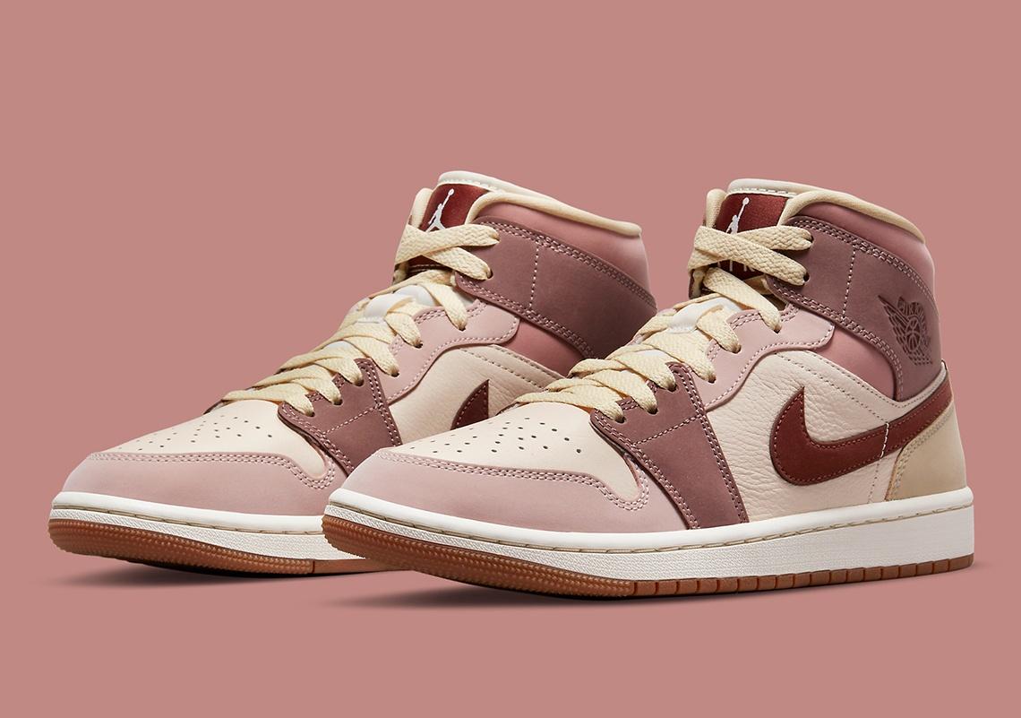 Air Jordan 1 Mid WMNS