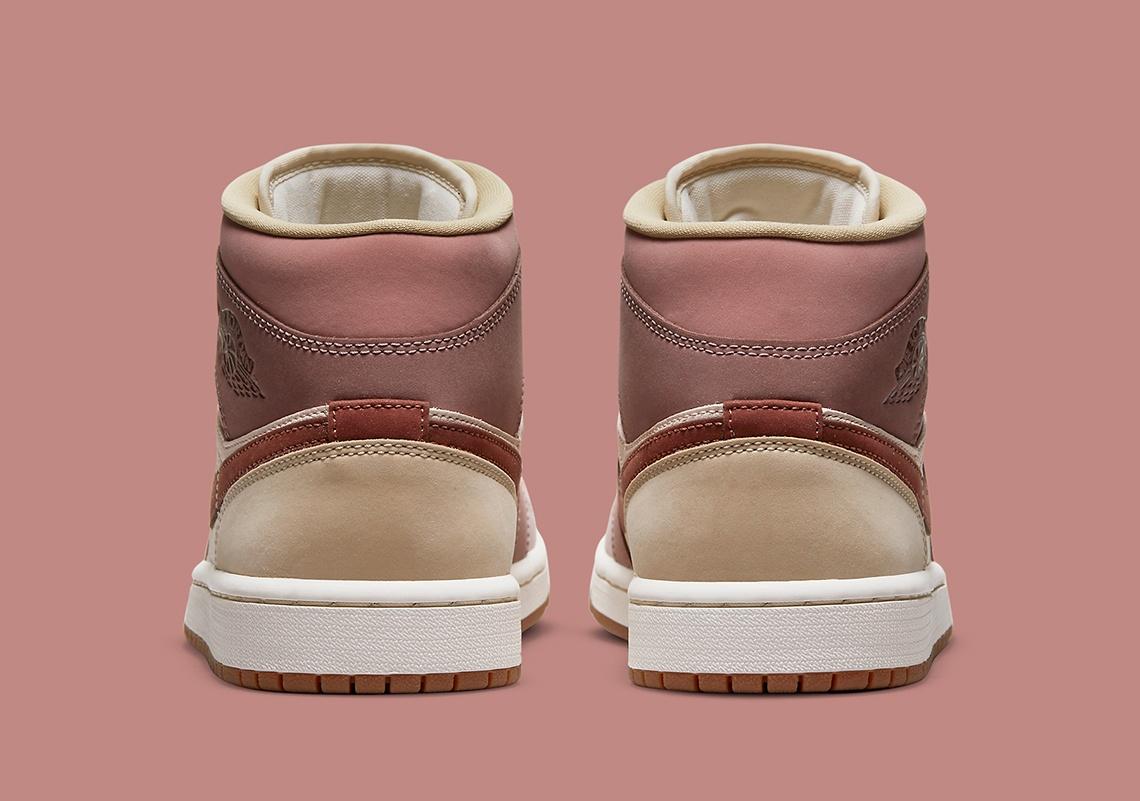 Air Jordan 1 Mid WMNS