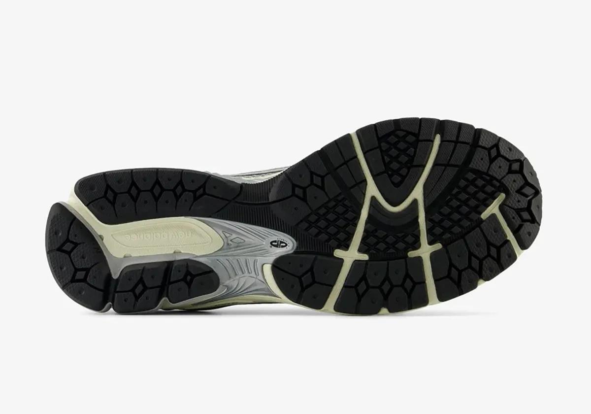 New Balance 1906 Loafer